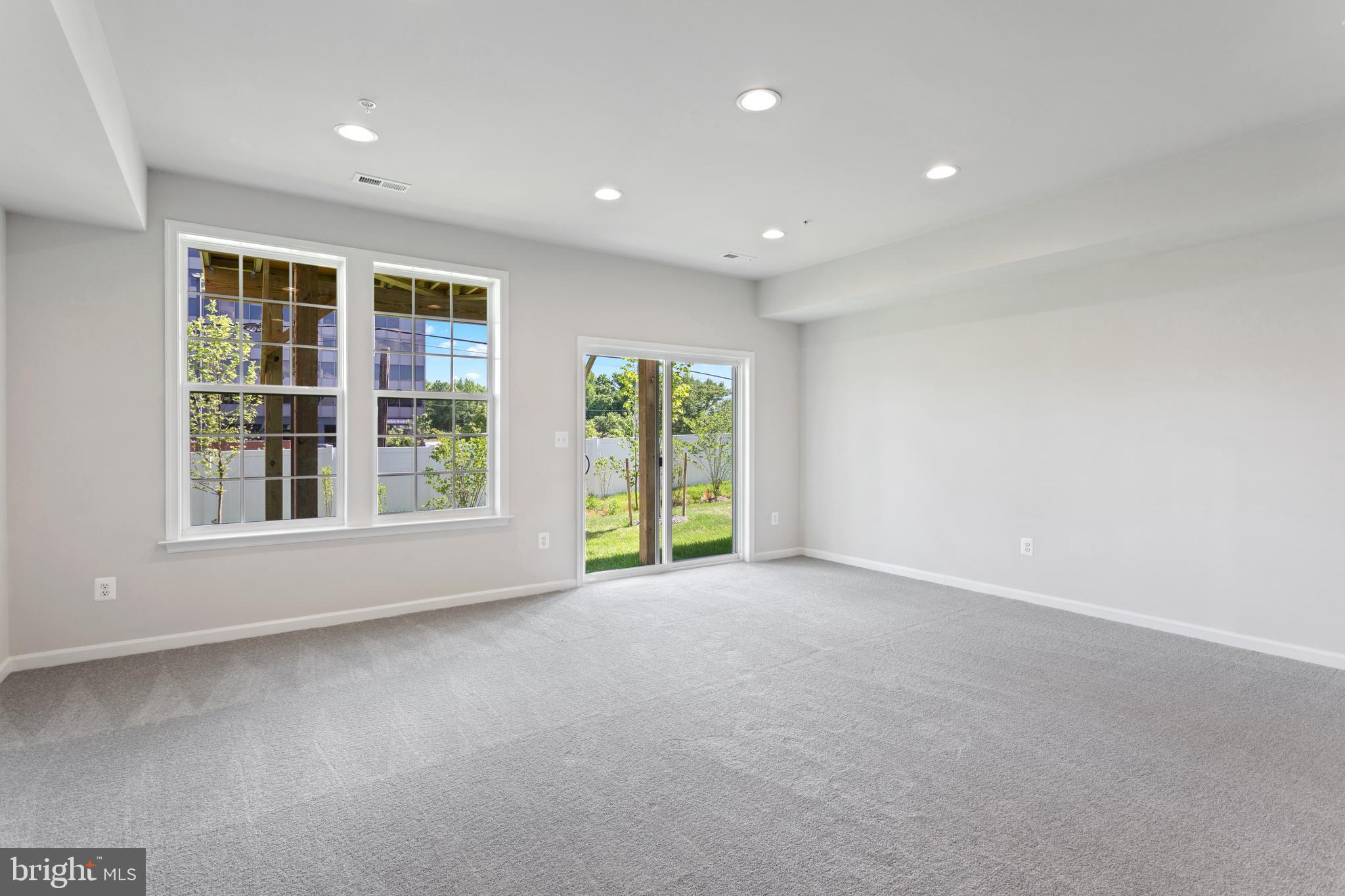 THE TOWNS AT GLENN DALE CROSSING - Residential