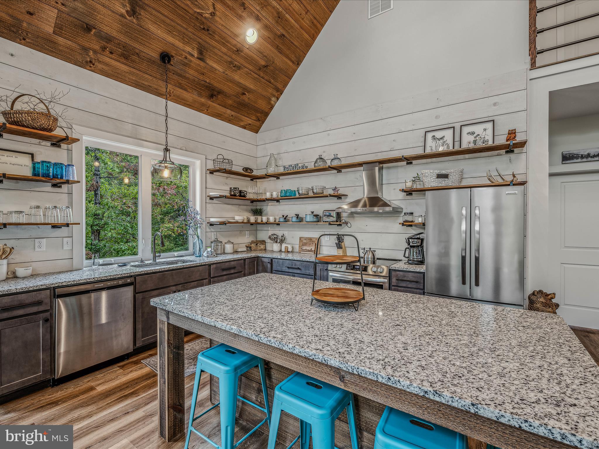 CACAPON SOUTH - Residential