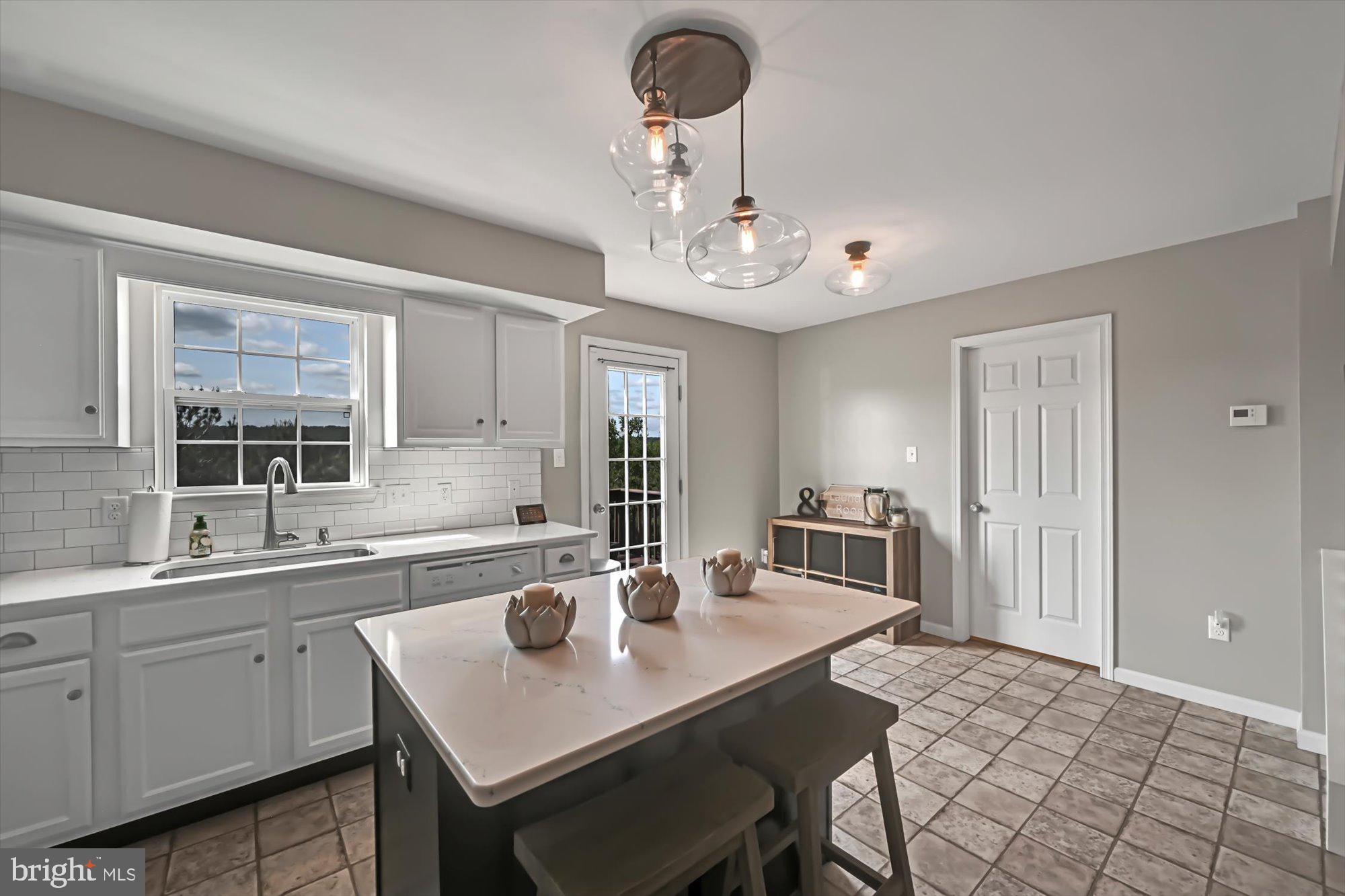 SUNNYSIDE - Residential