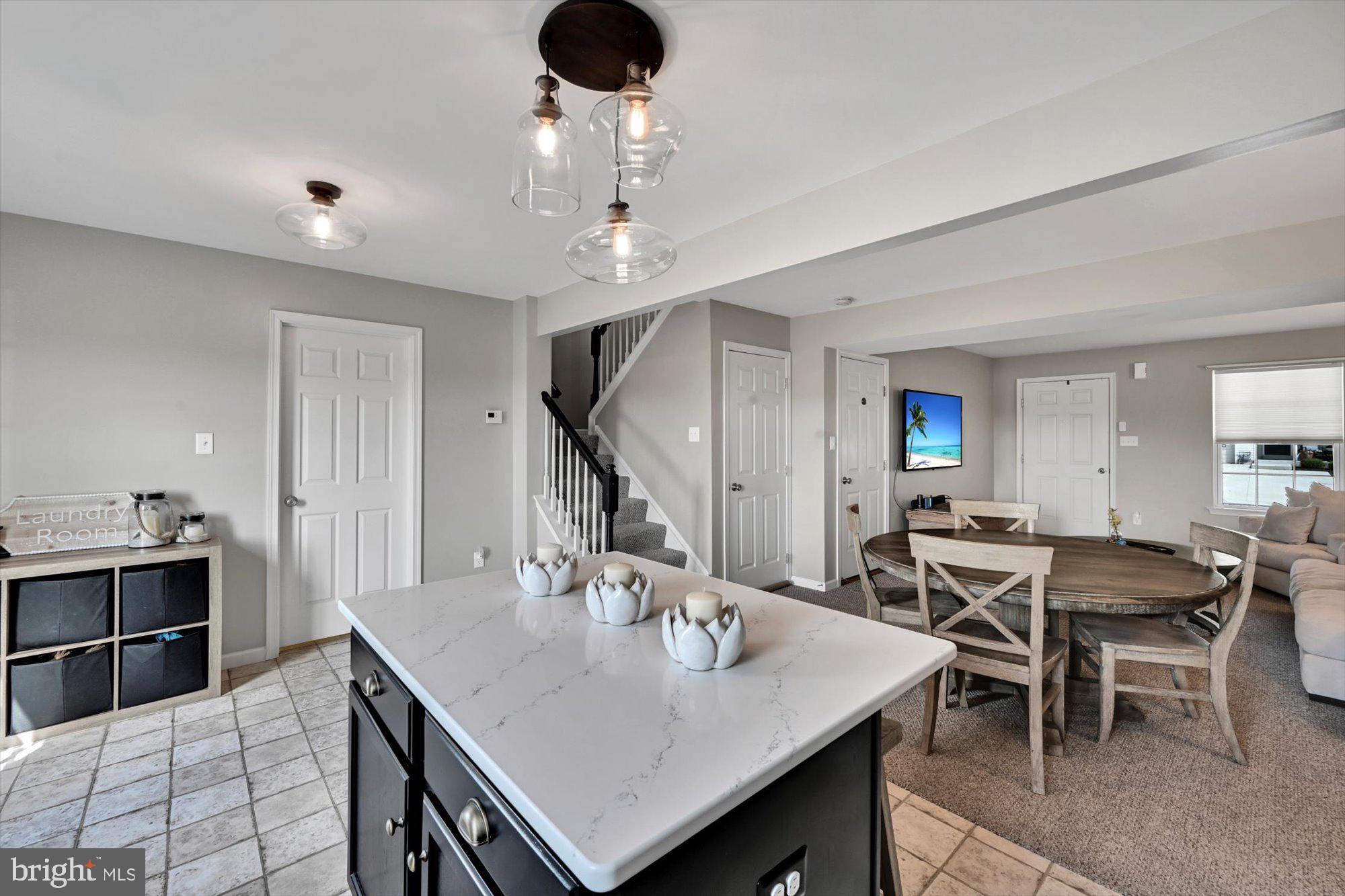 SUNNYSIDE - Residential