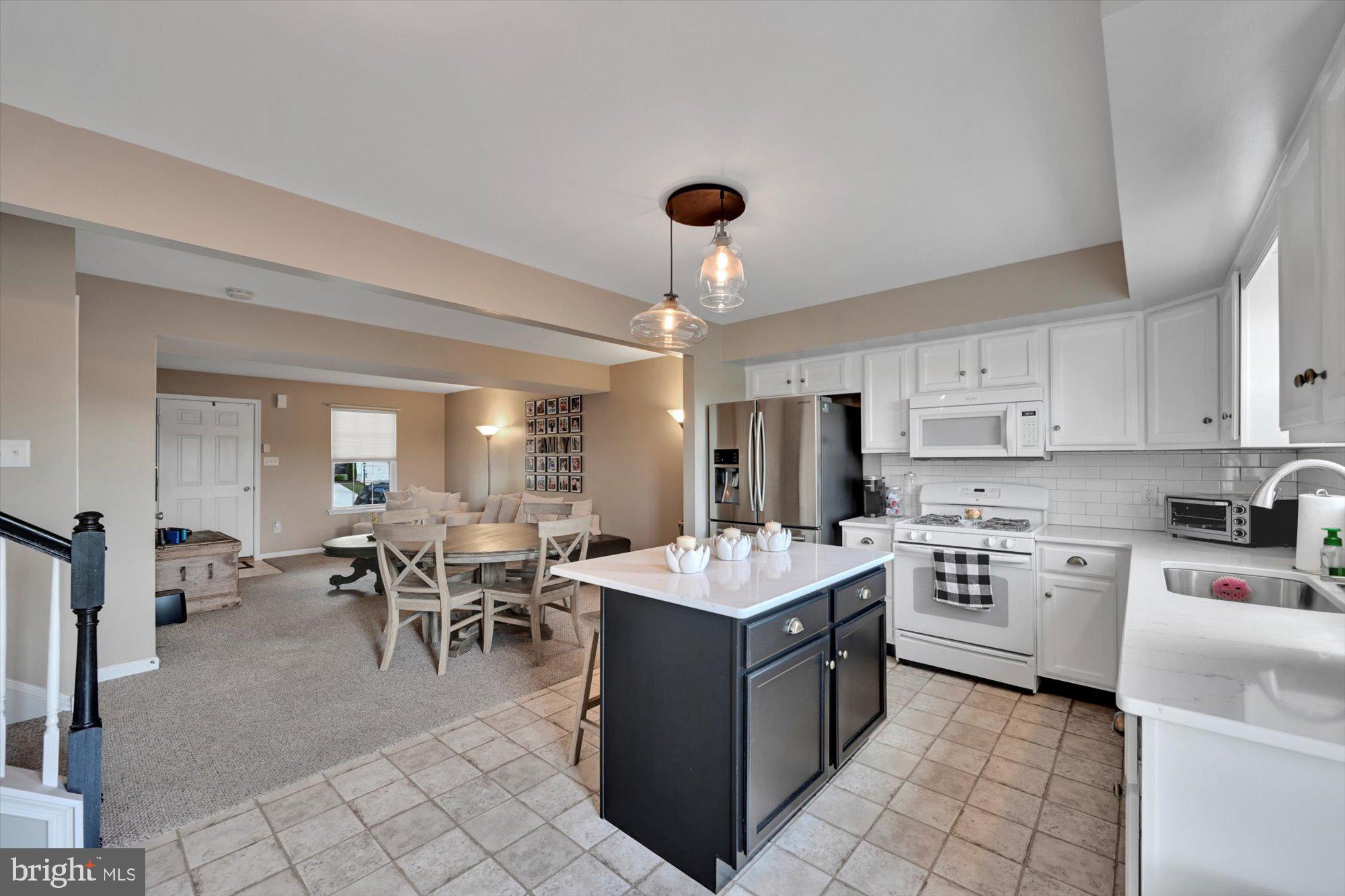 SUNNYSIDE - Residential