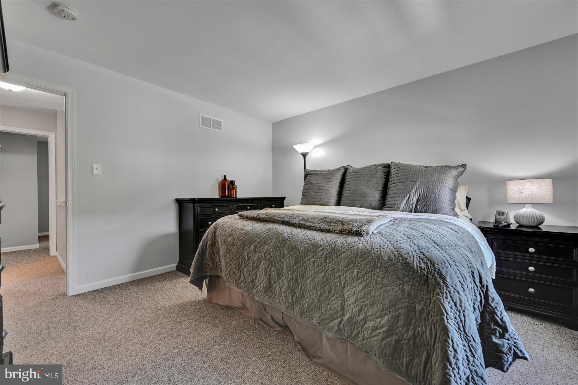 SUNNYSIDE - Residential