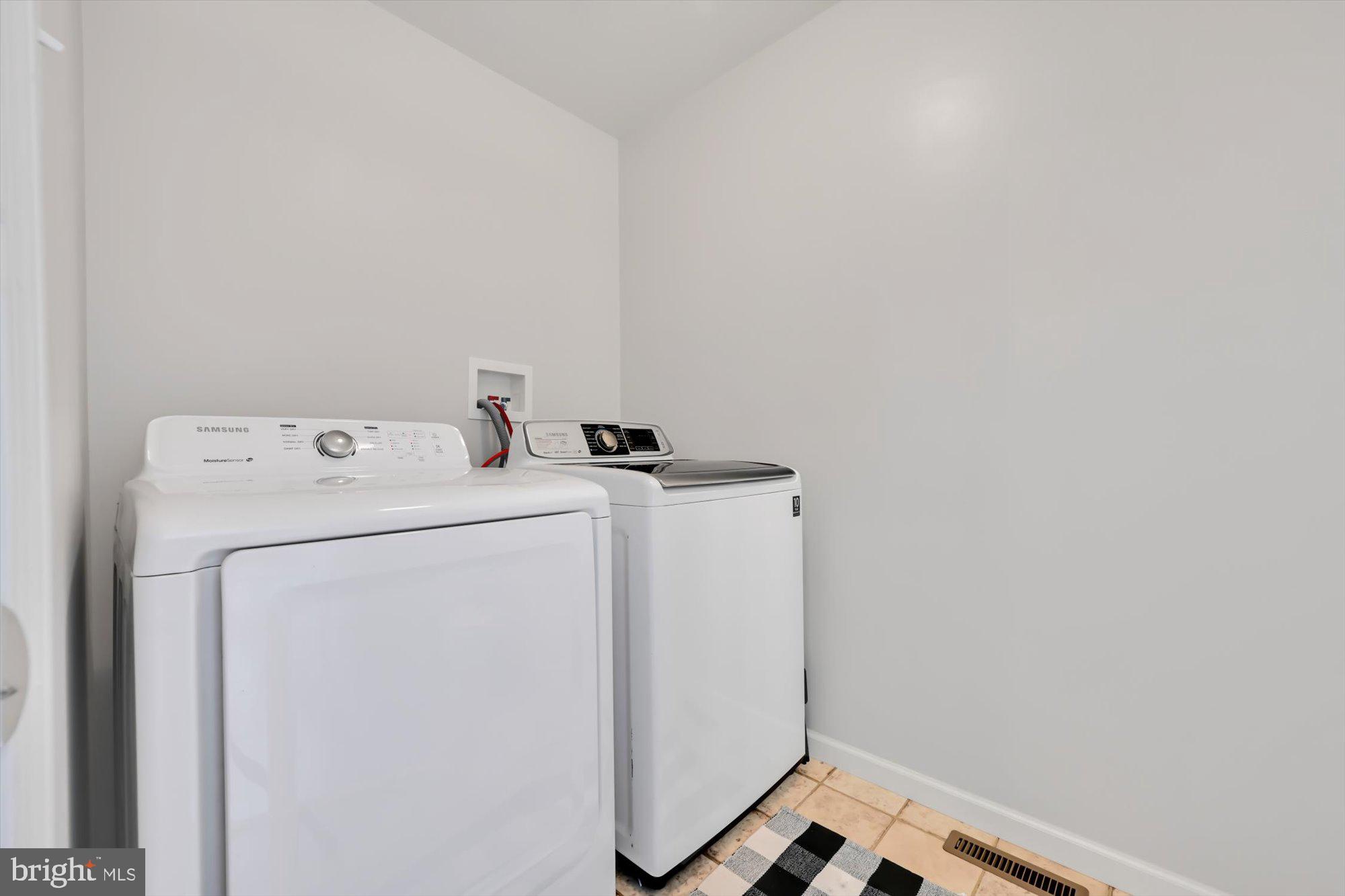 SUNNYSIDE - Residential