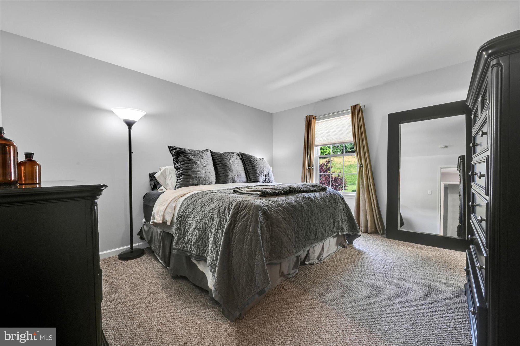 SUNNYSIDE - Residential