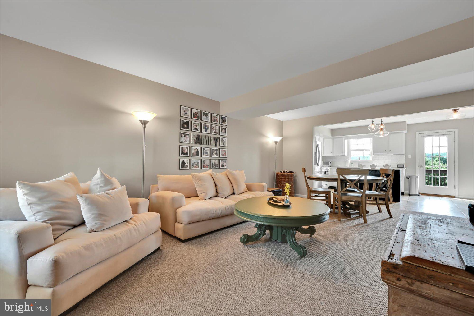 SUNNYSIDE - Residential