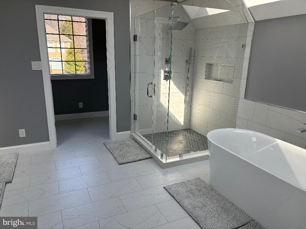 4 CARRIAGE HOUSE COURT