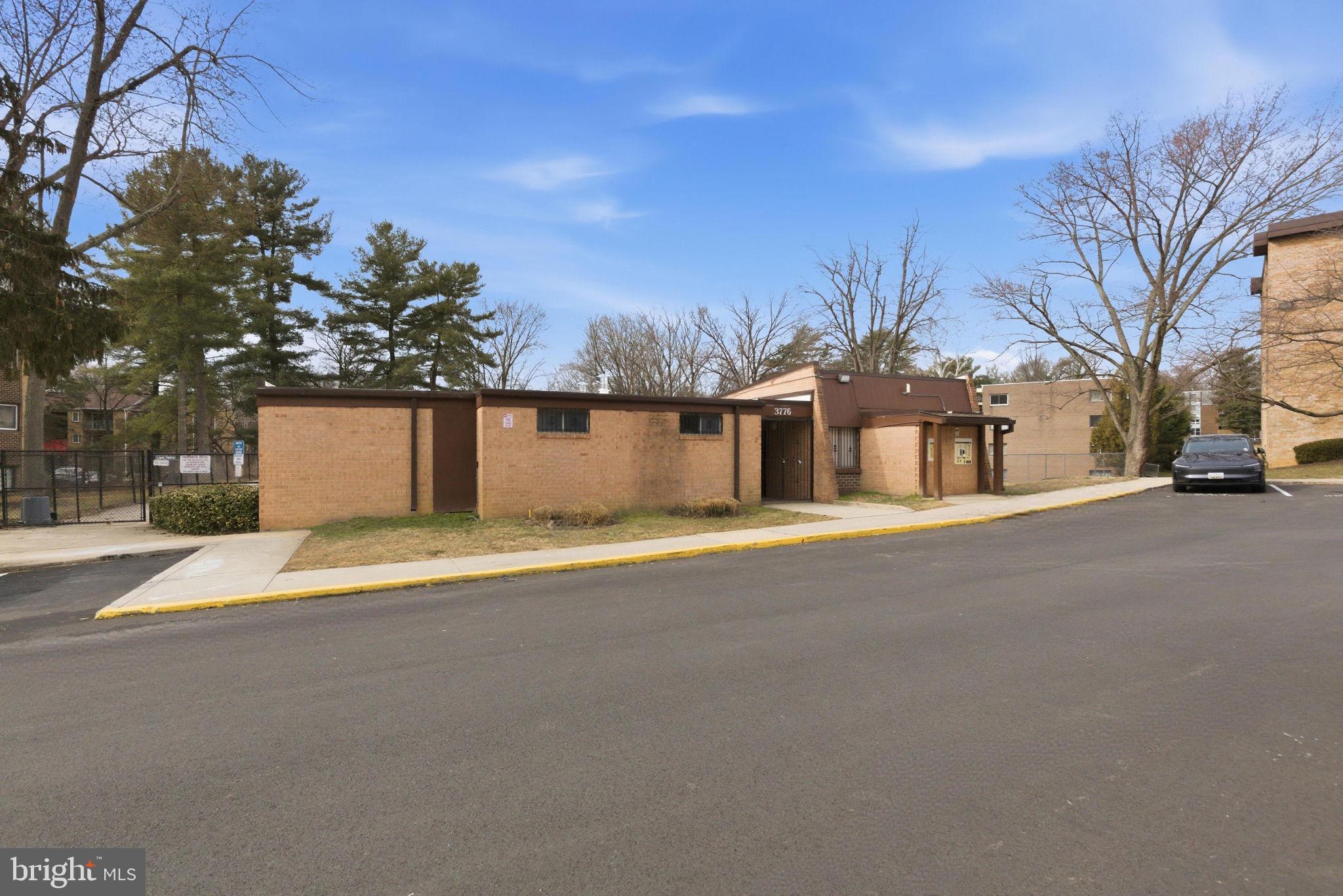 FAIRWAYS - Residential