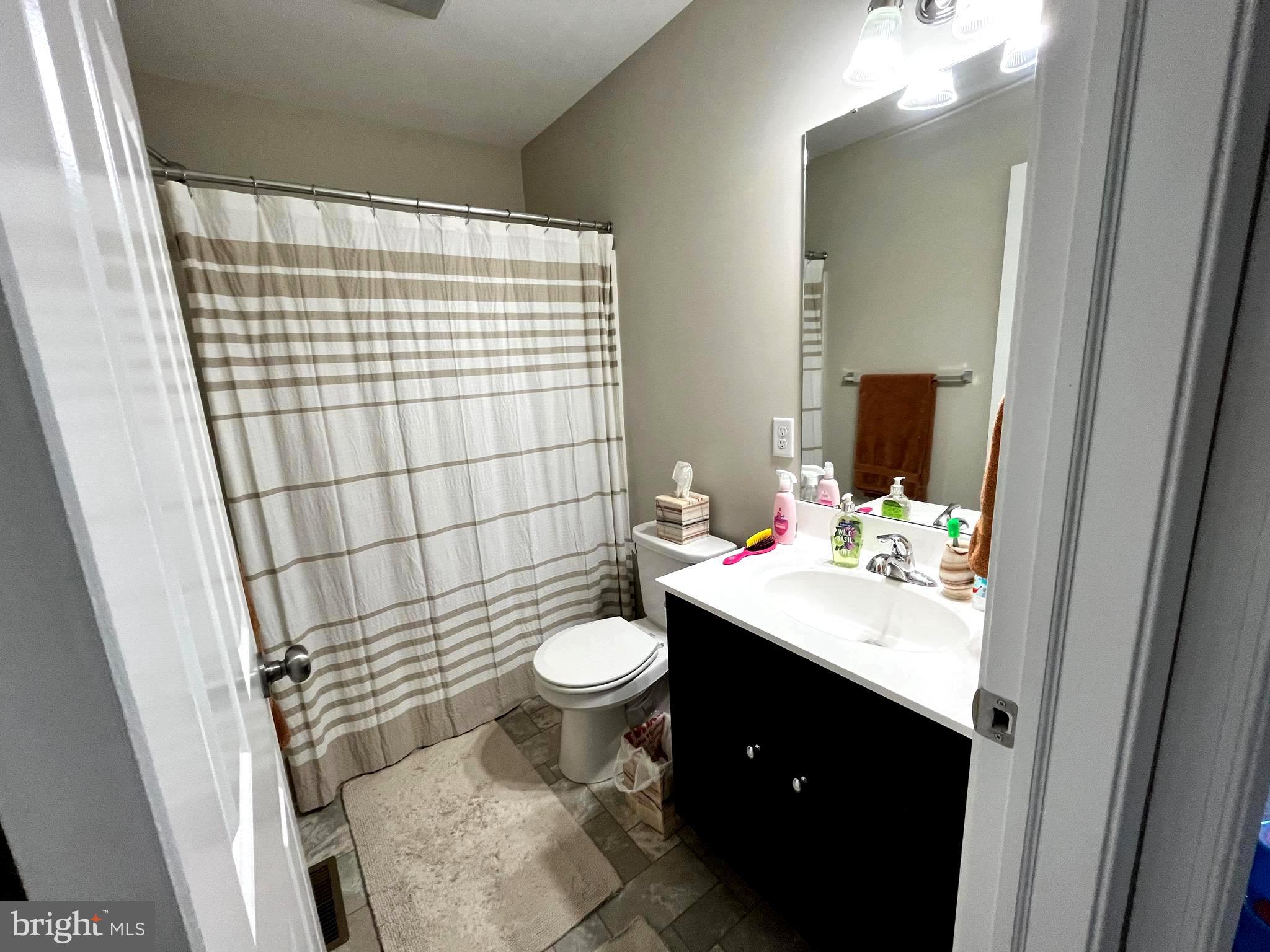 HANBURY COURT AT WINDING HILLS - Residential