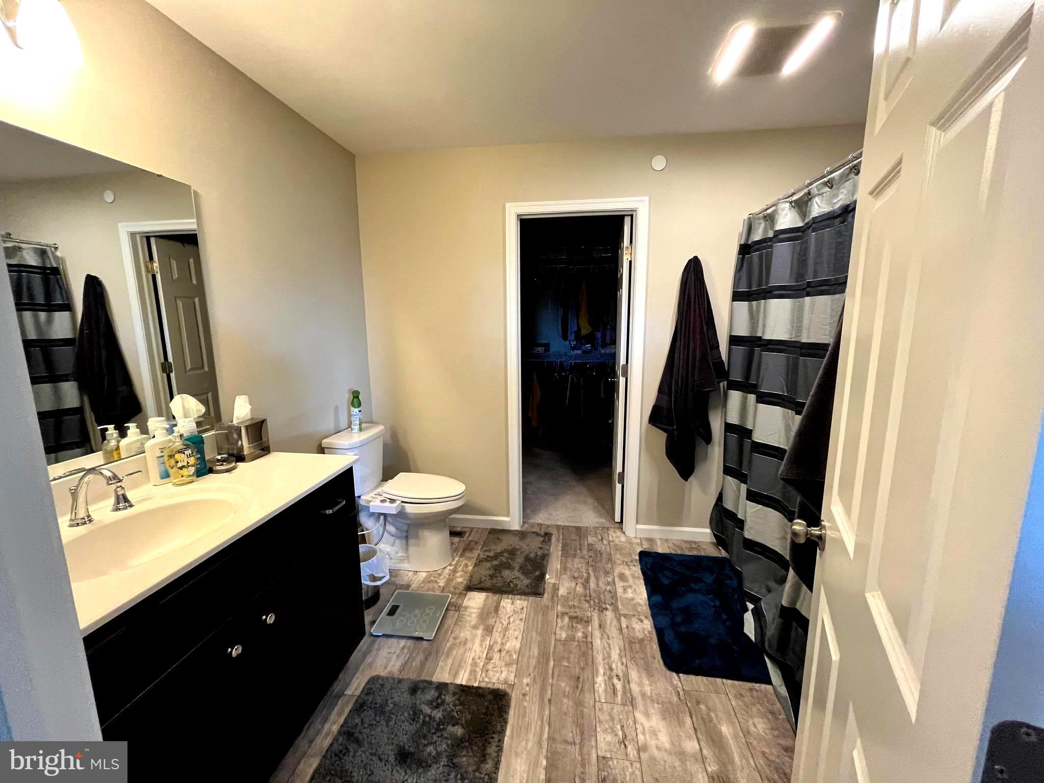 HANBURY COURT AT WINDING HILLS - Residential