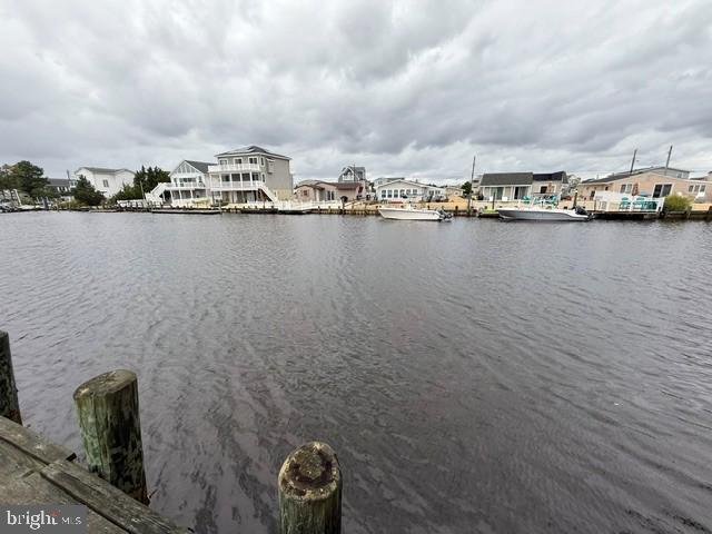 48 W RARITAN DRIVE