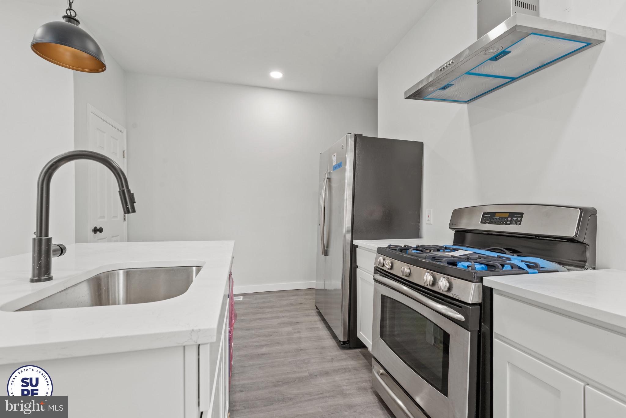 CHARLES VILLAGE - Residential Lease