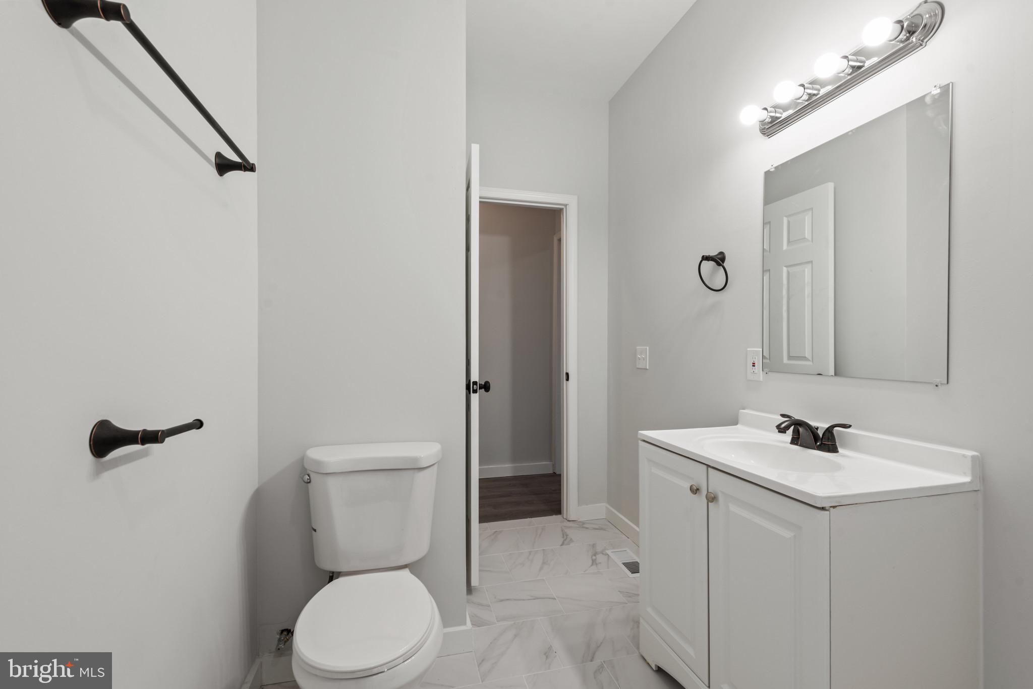 CHARLES VILLAGE - Residential Lease