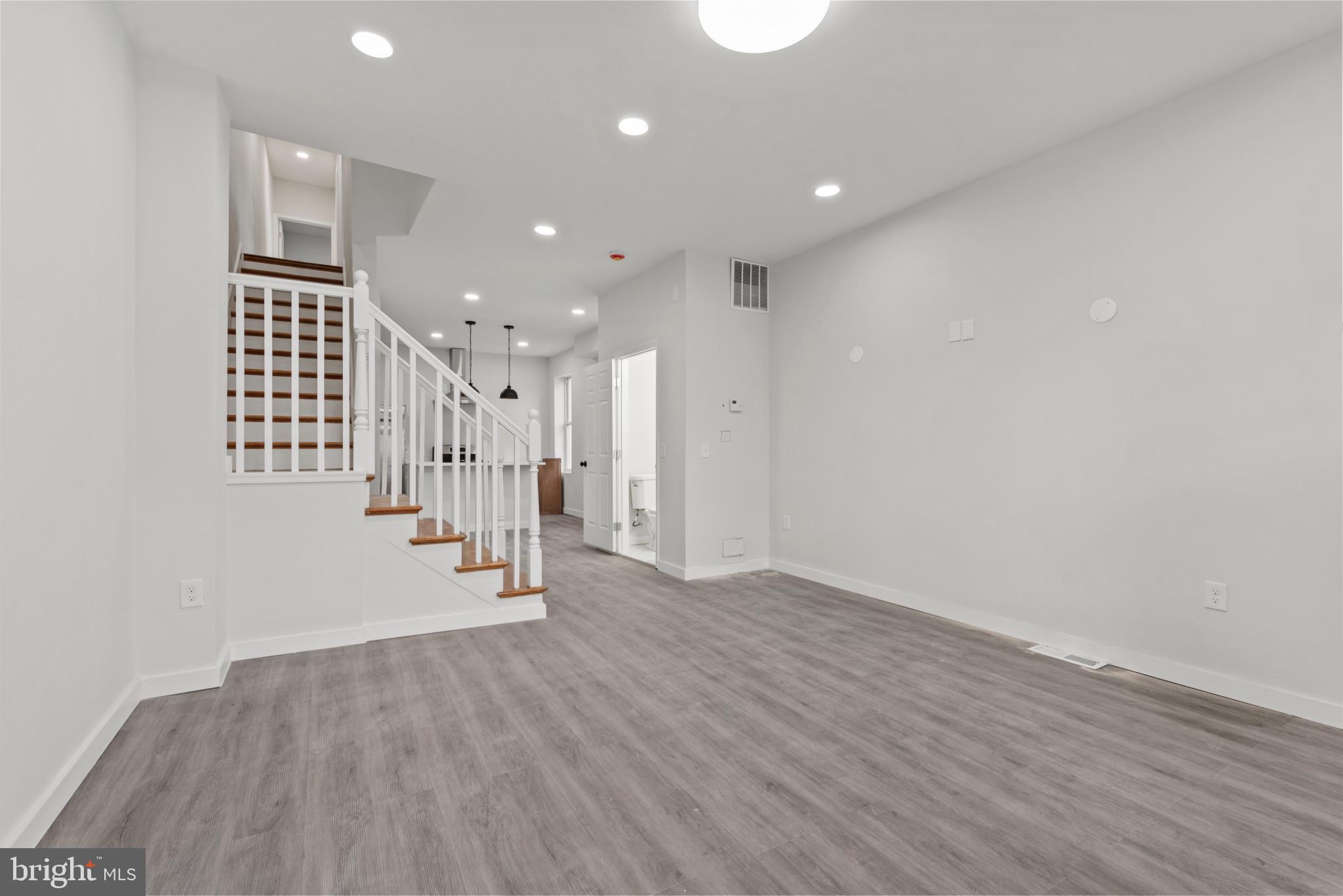 CHARLES VILLAGE - Residential Lease