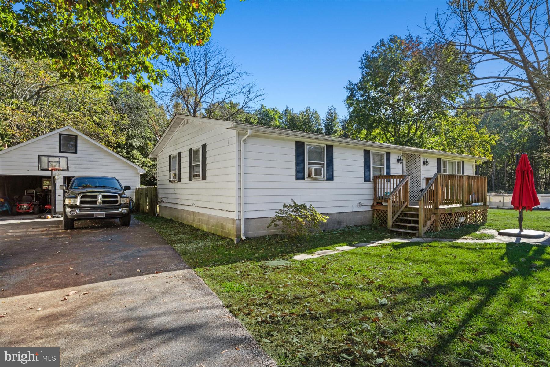 16897 DUPONT BOULEVARD