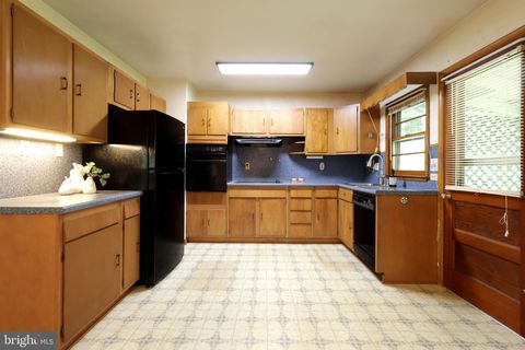 Tiny photo for 904 Moose Run Road, BELLEFONTE, PA 16823 (MLS # PACE2517736)