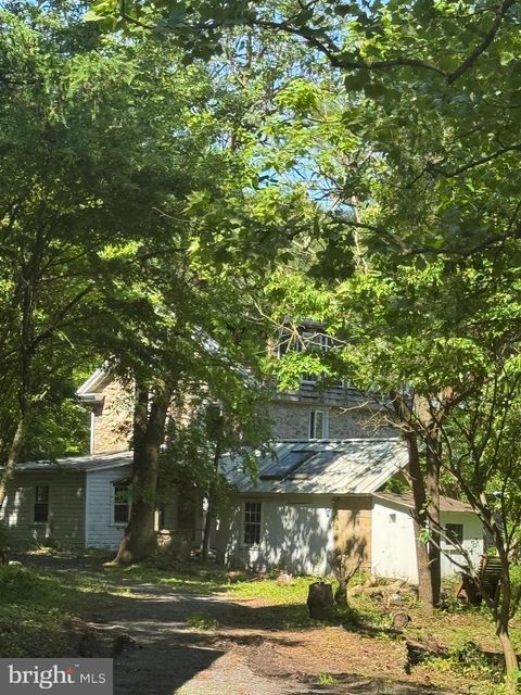 220 CLUB ROAD OLEY PA 19547