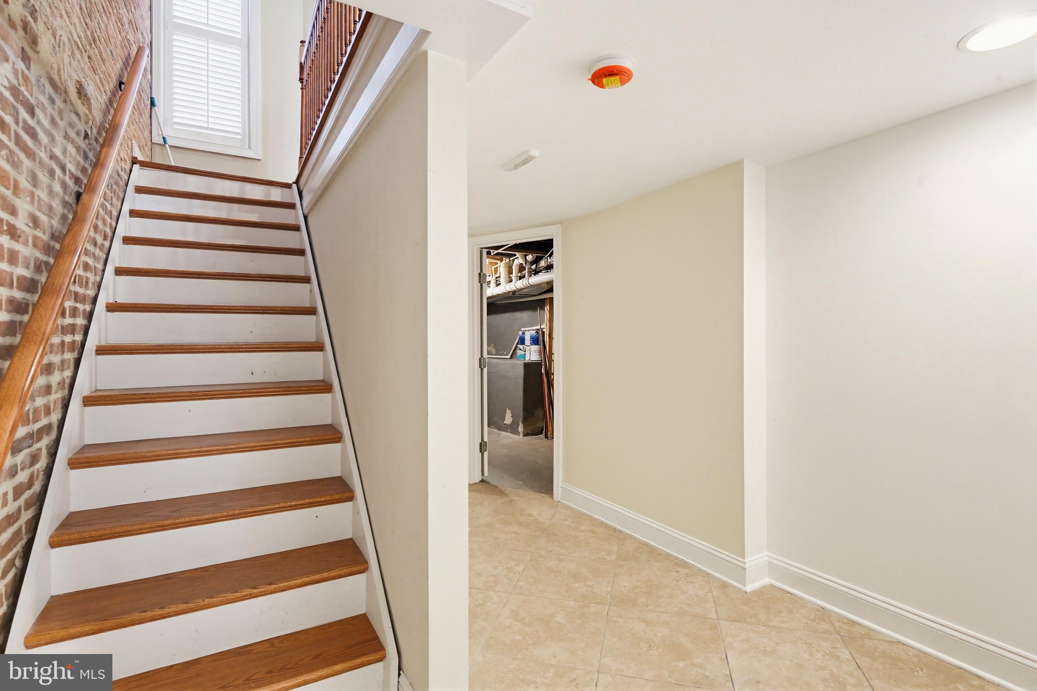 RIVERSIDE - Residential