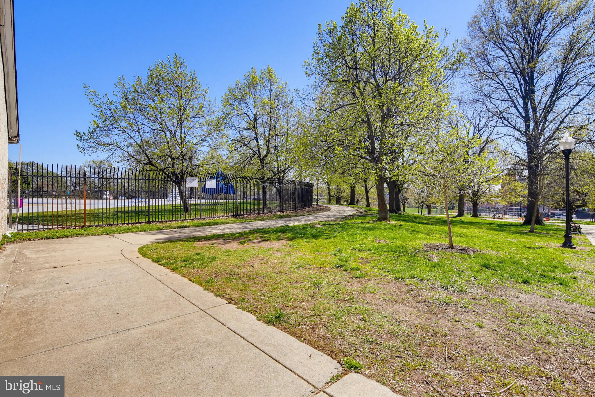 RIVERSIDE - Residential