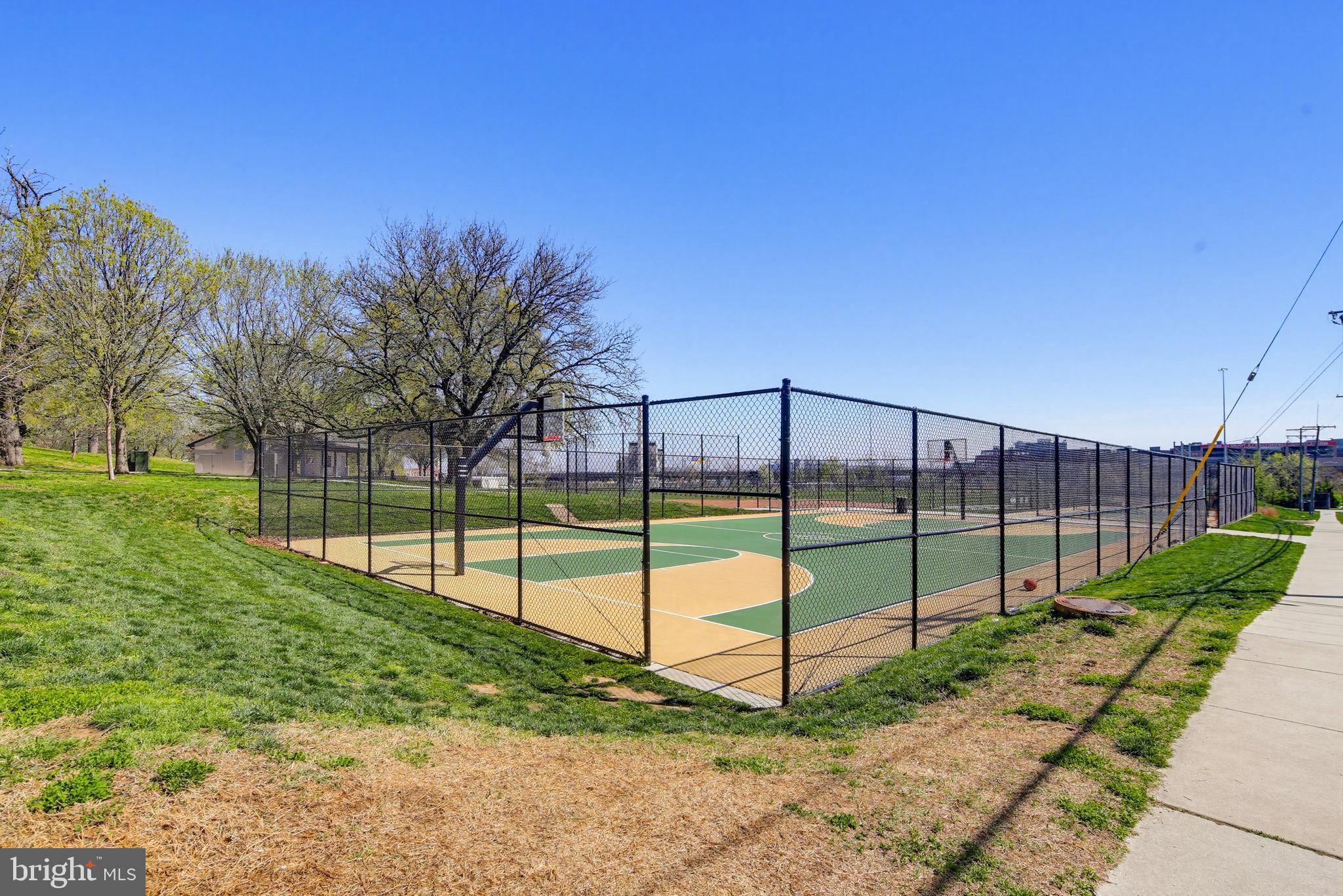 RIVERSIDE - Residential