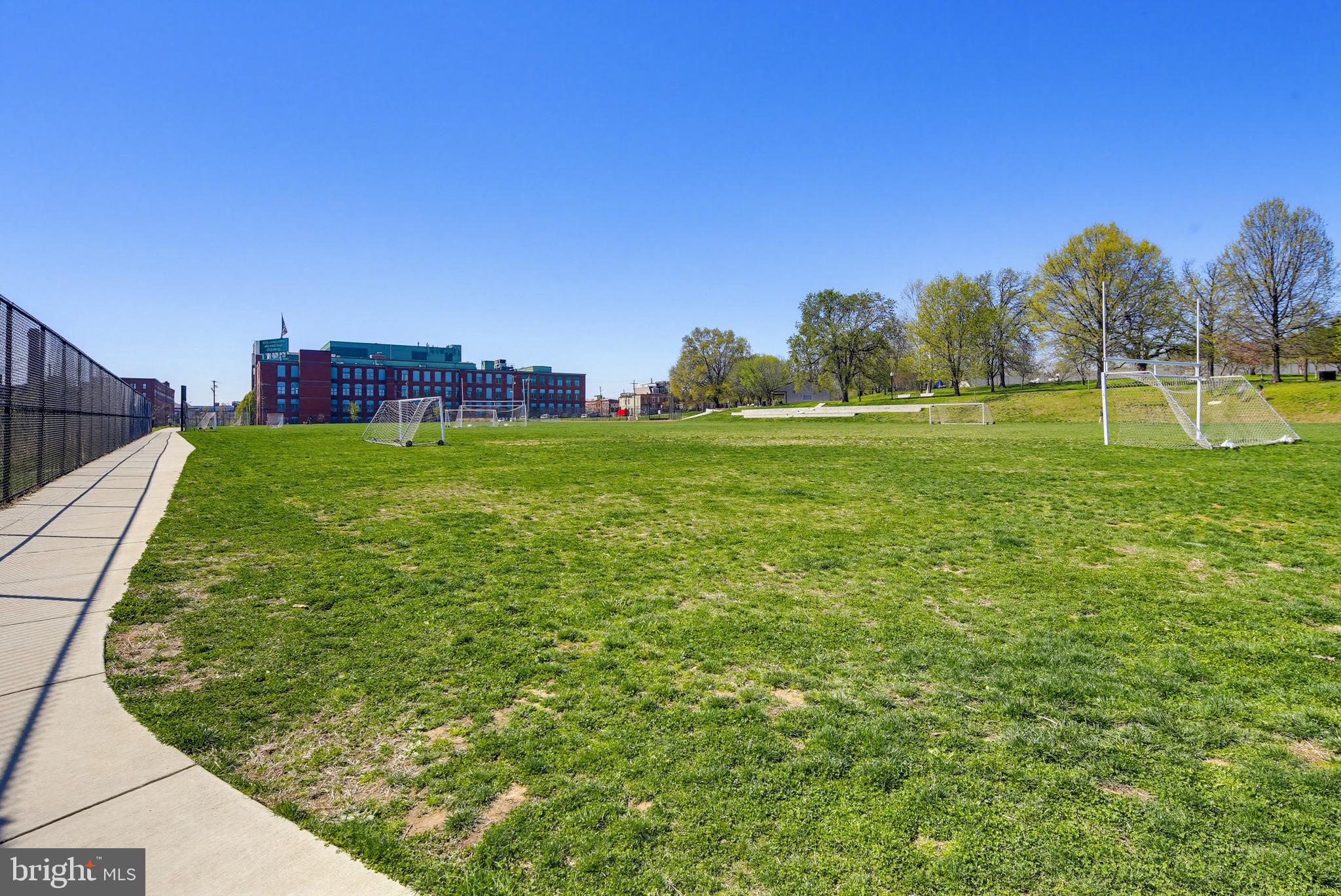 RIVERSIDE - Residential