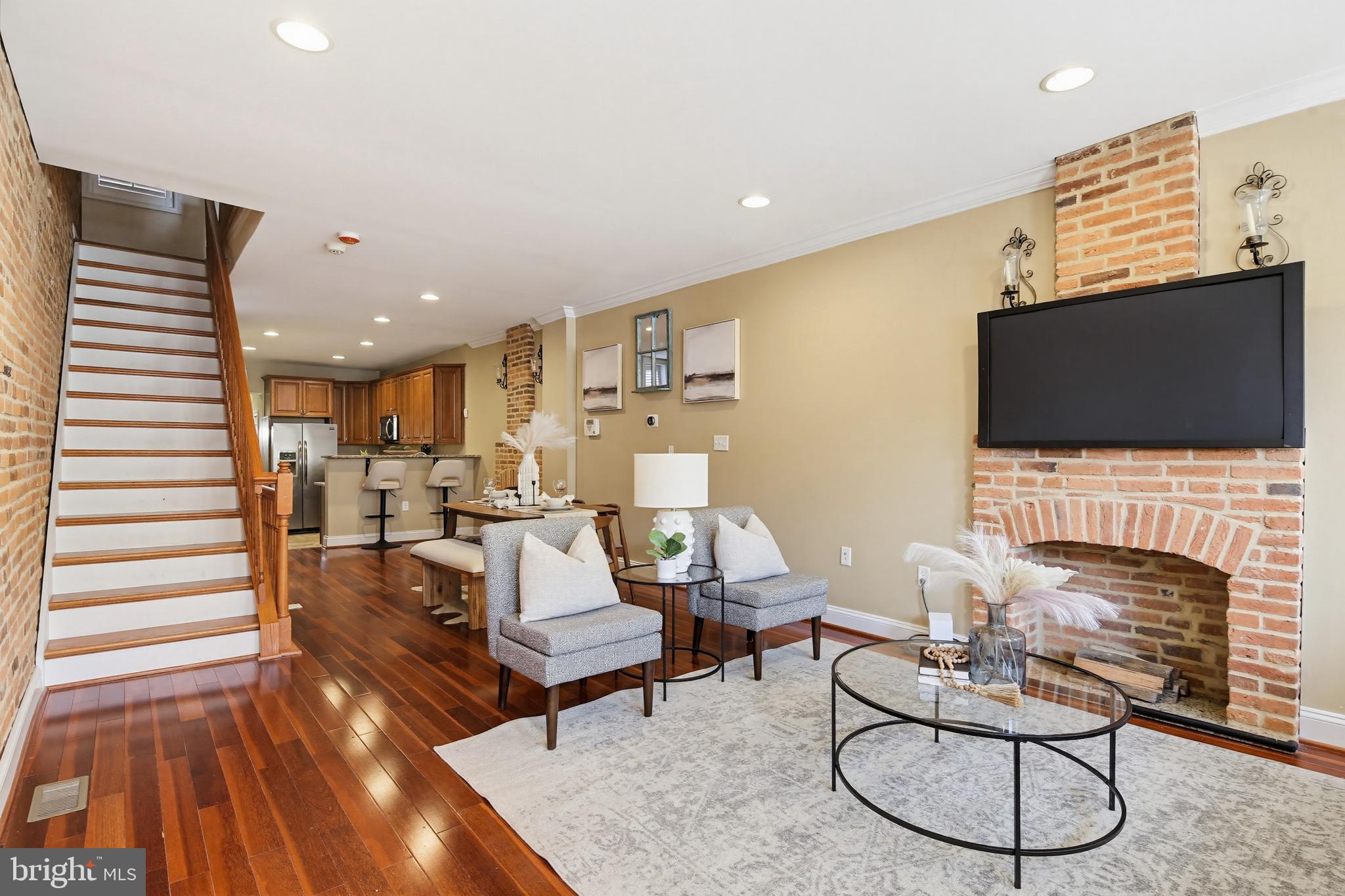 RIVERSIDE - Residential