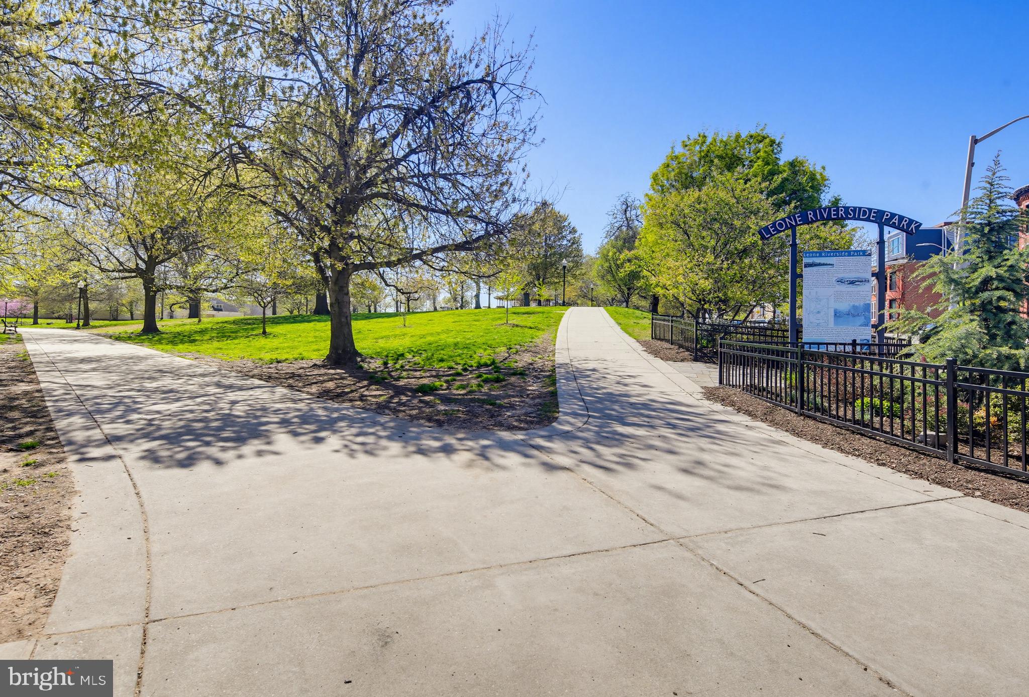 RIVERSIDE - Residential