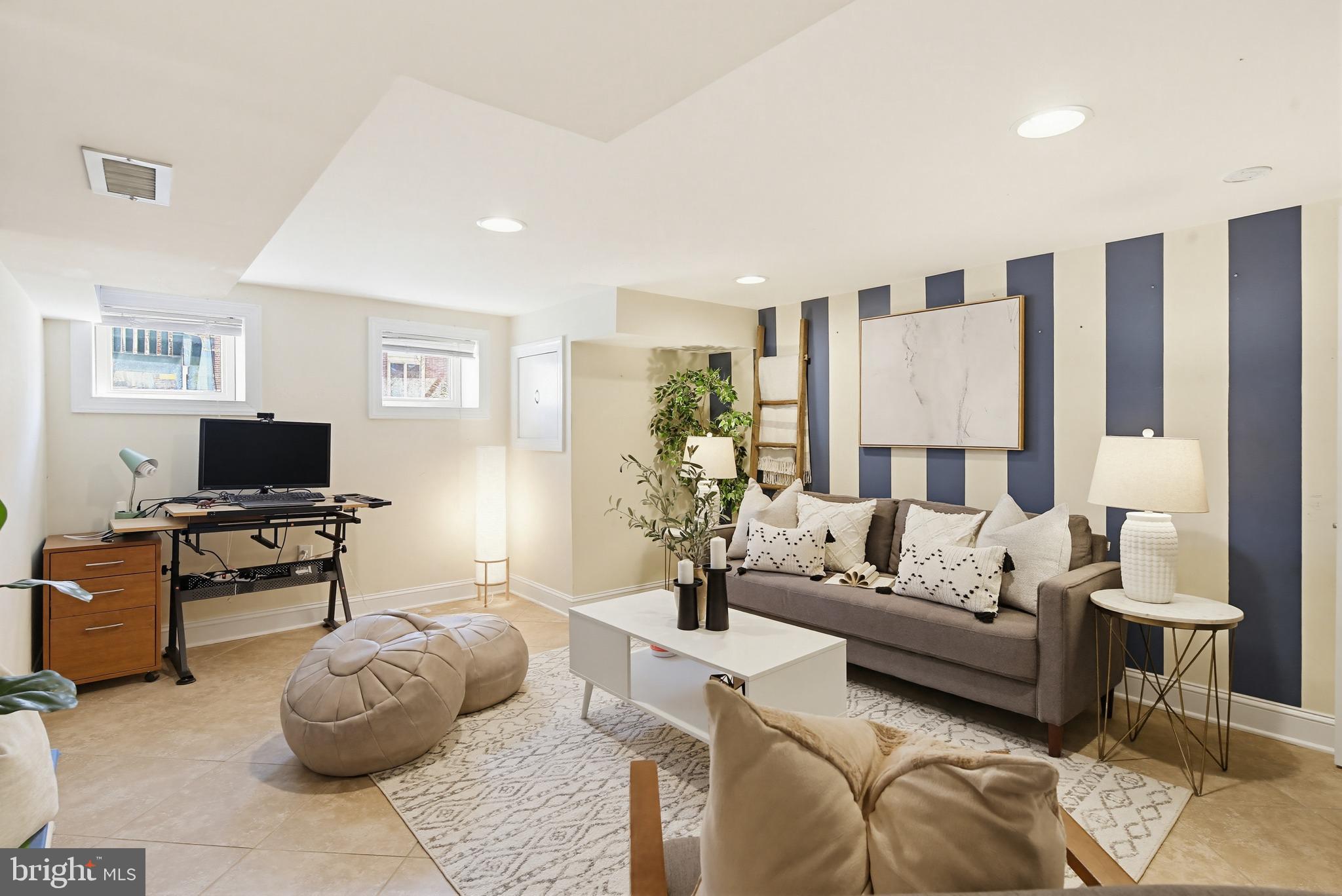 RIVERSIDE - Residential