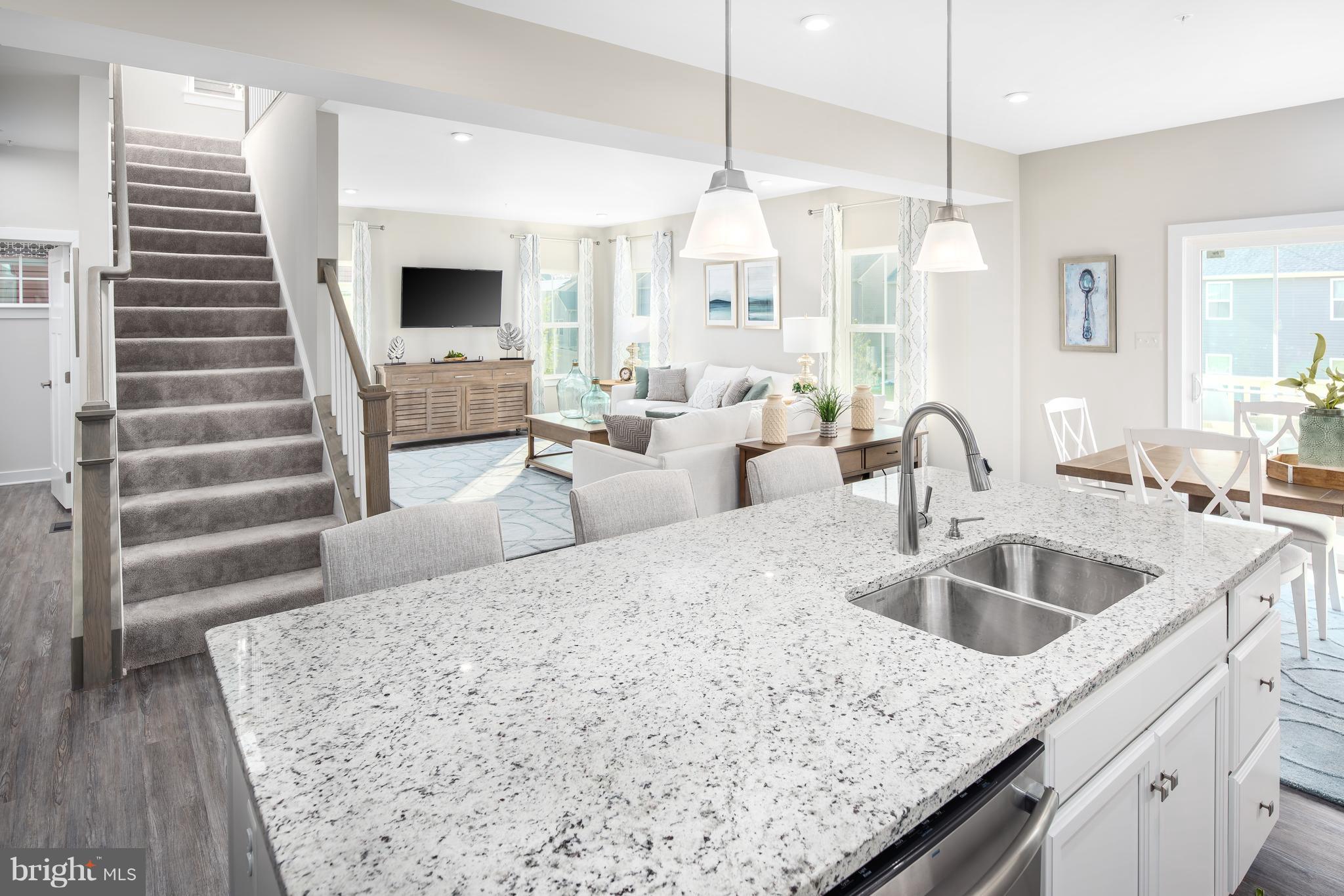3421 FOX POINTE LANE