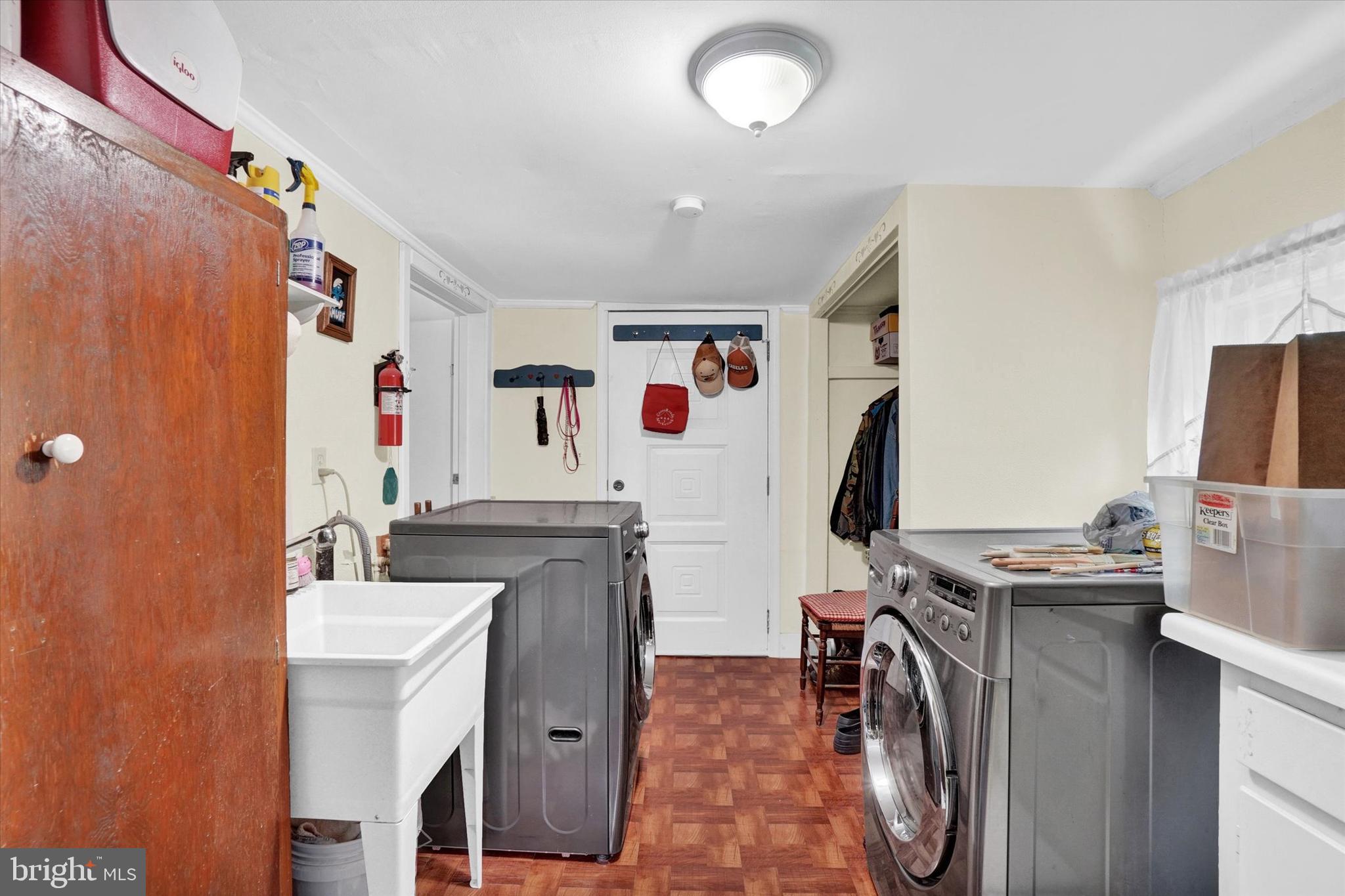 WINDSOR - Residential