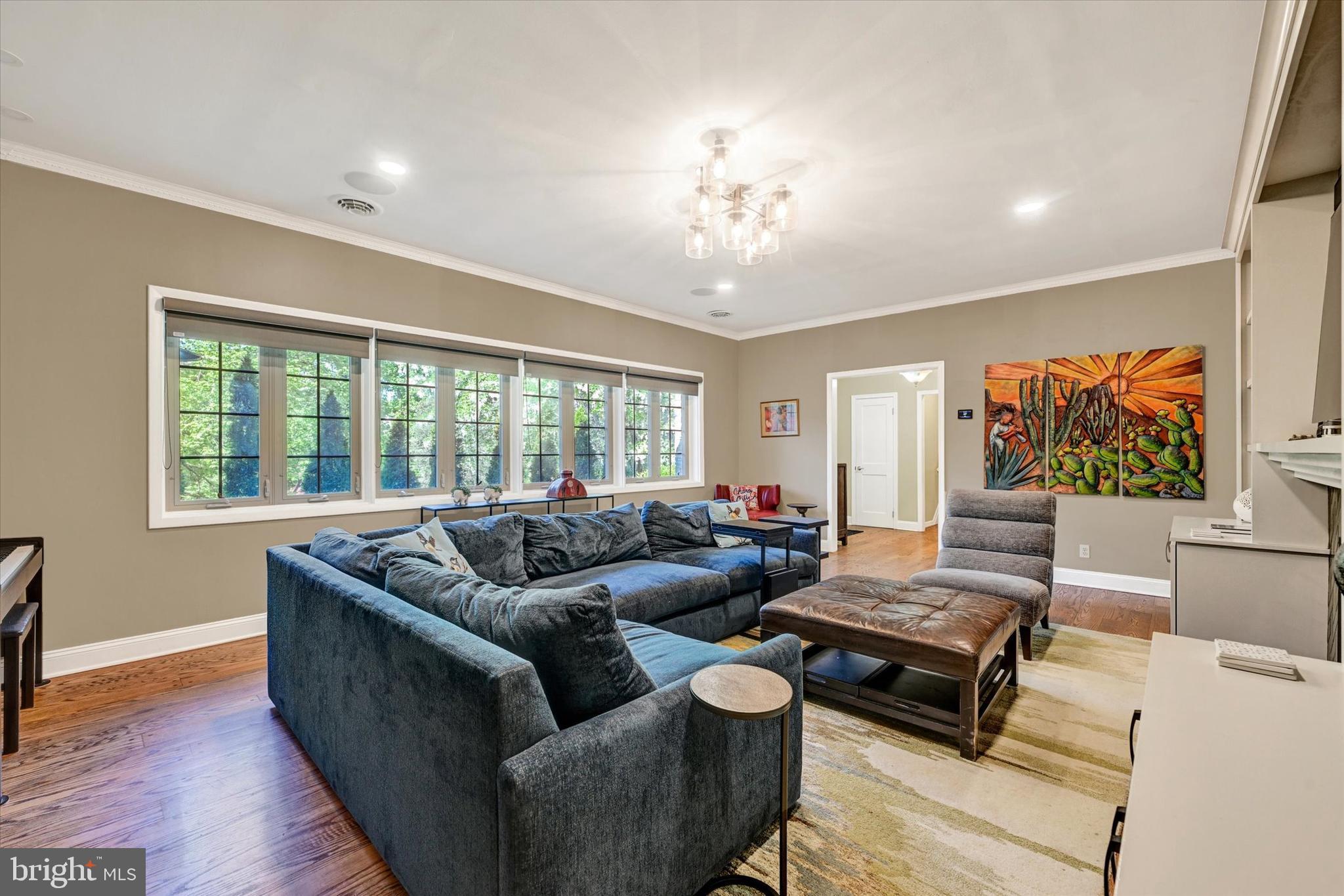 ROLAND PARK - Residential