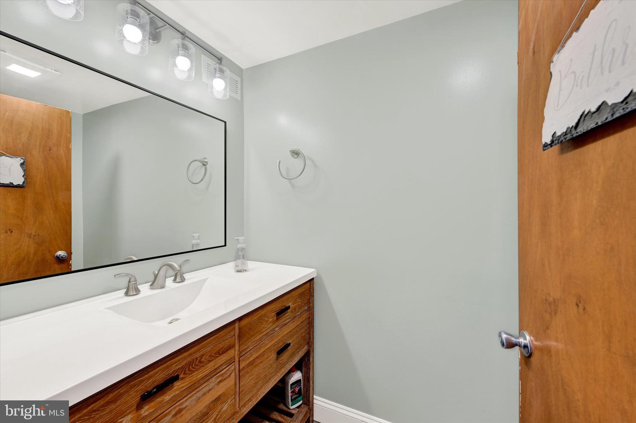 ROLAND PARK - Residential