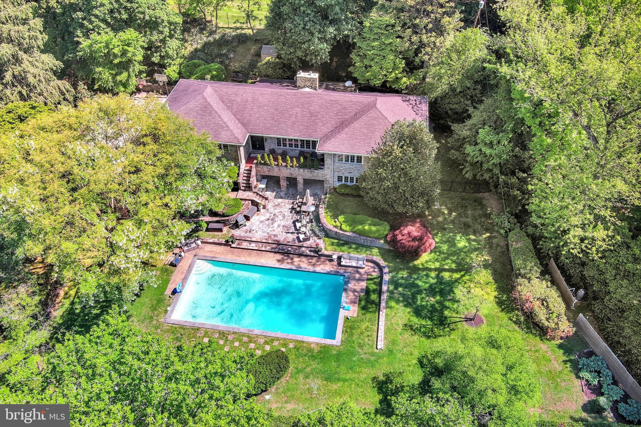 ROLAND PARK - Residential