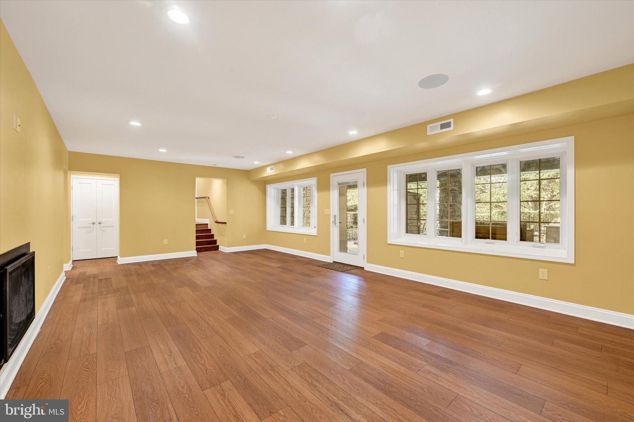 ROLAND PARK - Residential