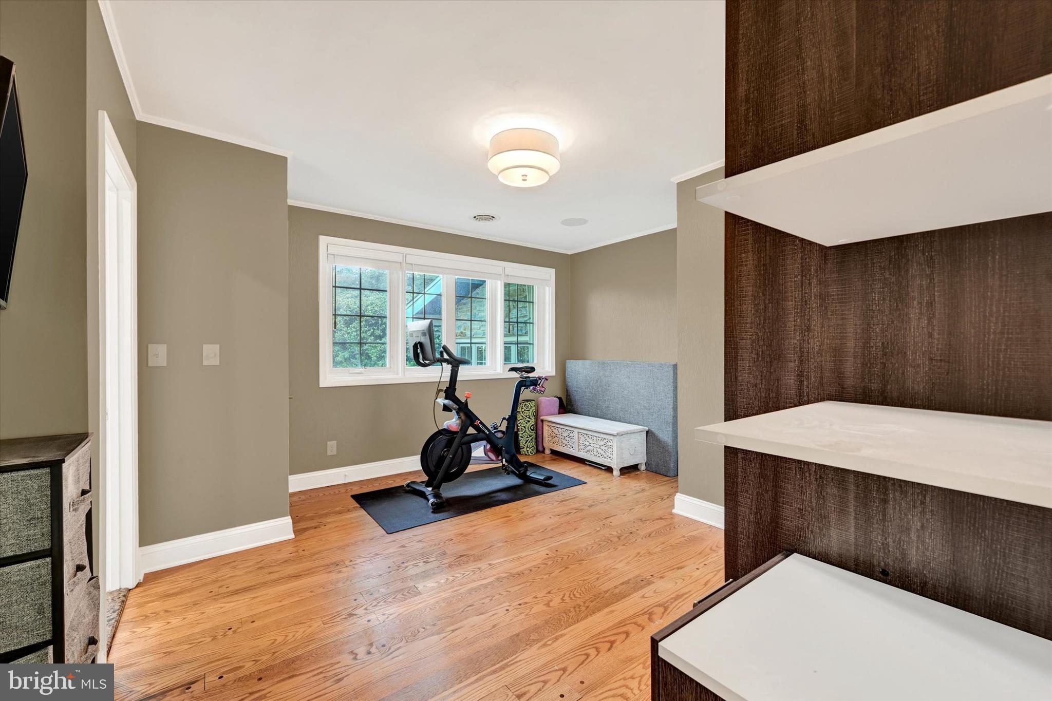 ROLAND PARK - Residential