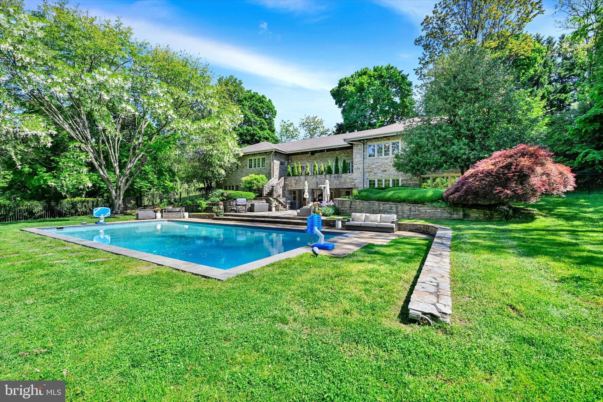 ROLAND PARK - Residential