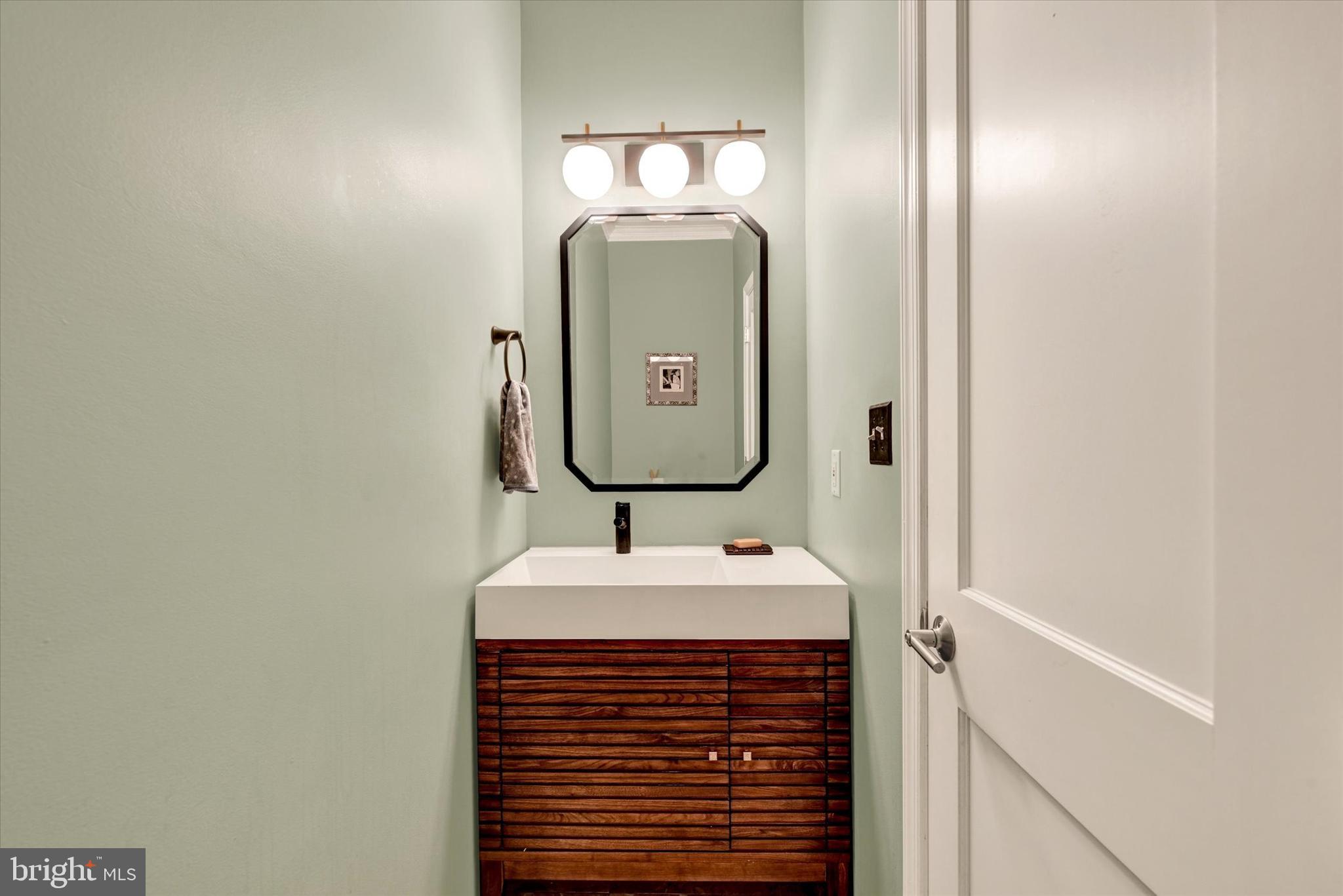 ROLAND PARK - Residential