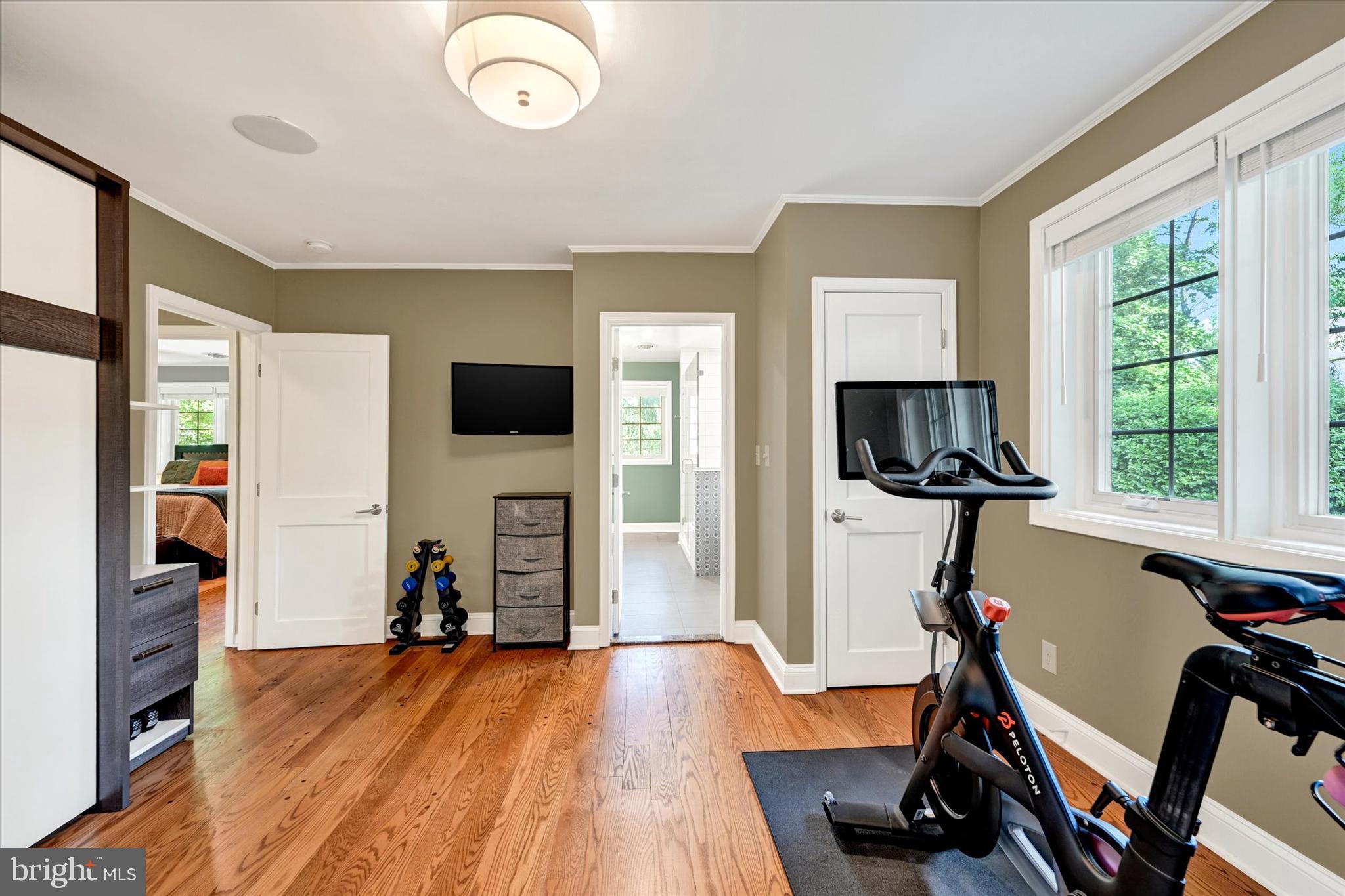 ROLAND PARK - Residential