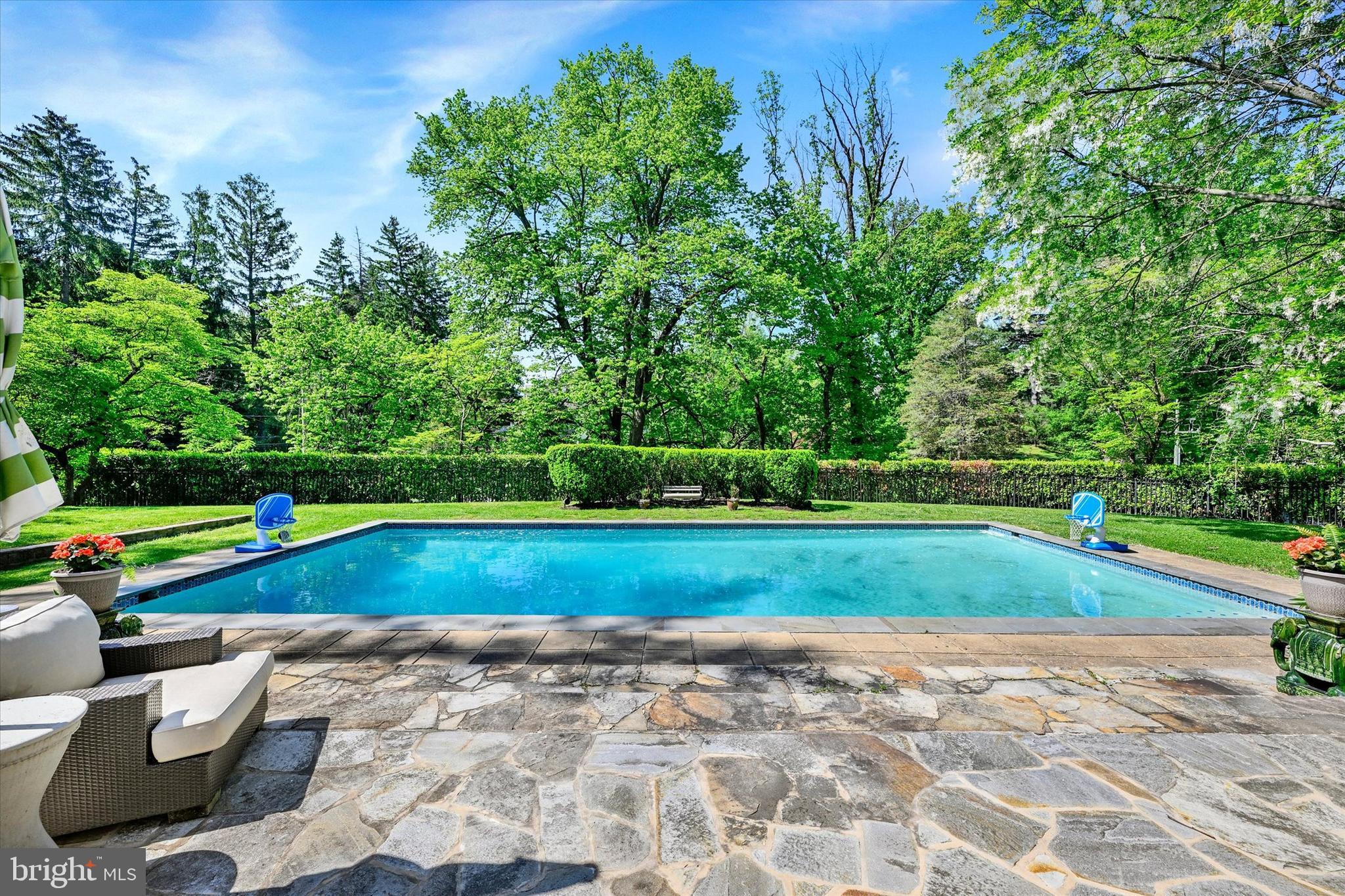 ROLAND PARK - Residential
