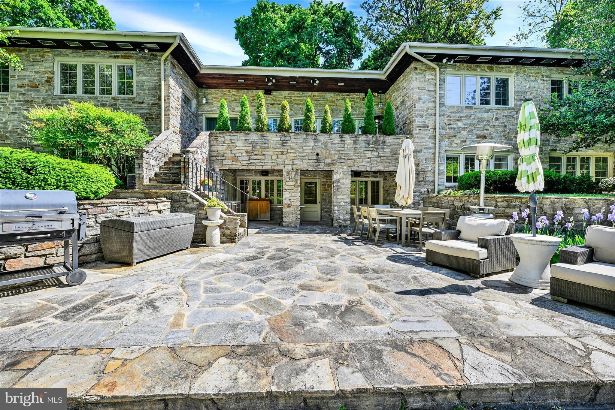 ROLAND PARK - Residential