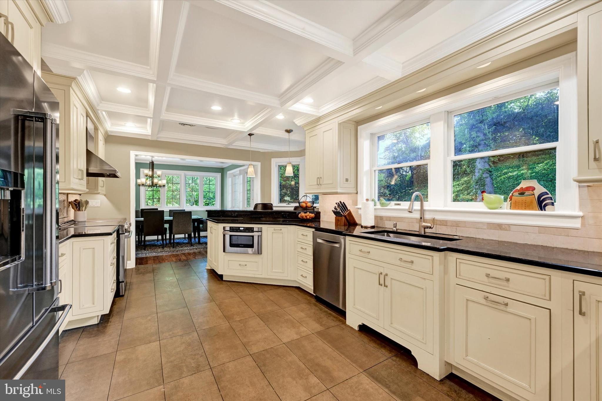 ROLAND PARK - Residential