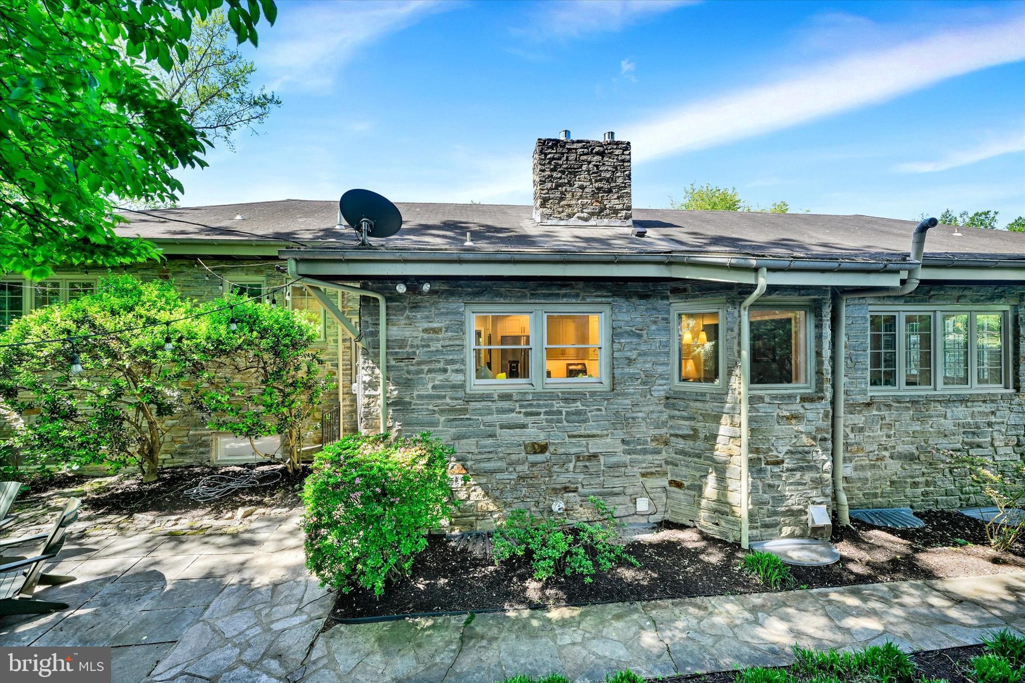 ROLAND PARK - Residential