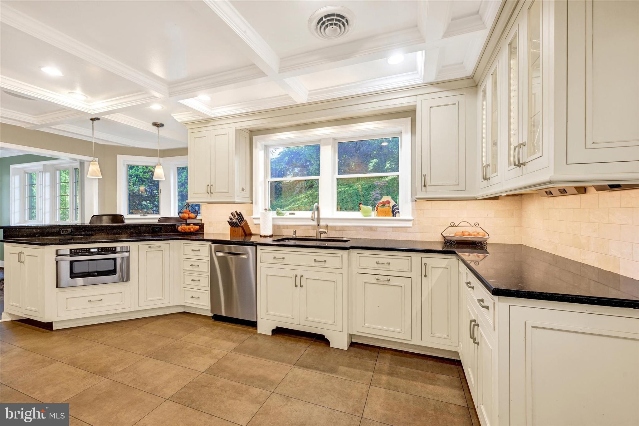 ROLAND PARK - Residential