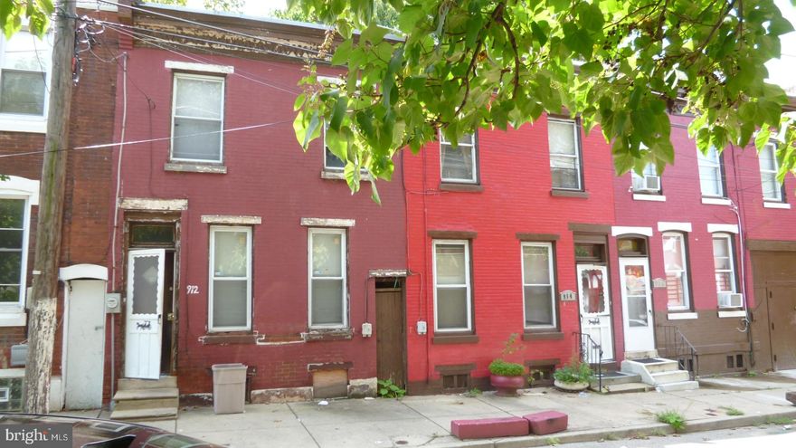 Quick Close Buy 2 houses close to temple boom. This 2 bedroom  and one bath house is ready for some TLC aAll offers will be presented, $2500 deposit and proof of funds will be required, AS IS addendum and buyer is responsible for u/o. S Cash or hard money financing only. All offers will be presented. all deposit checks must be received within 48 hours, under 30 days must be certified.   912 and 914 w Boston are both available. Title is ready to go with surety