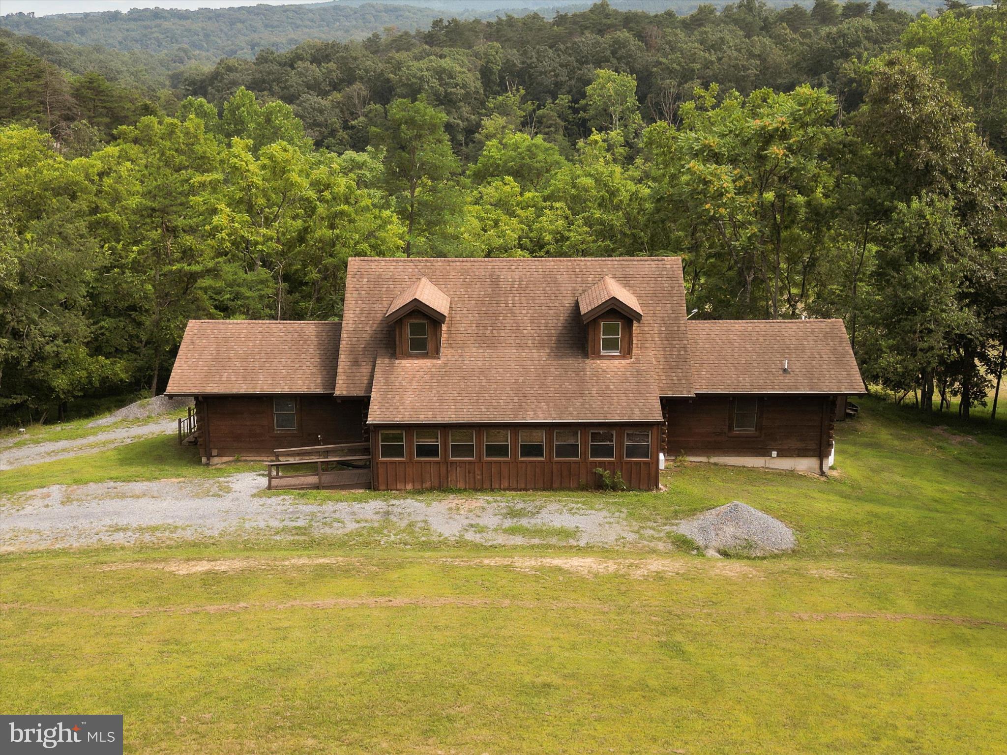 155 BLACKBERRY LANE