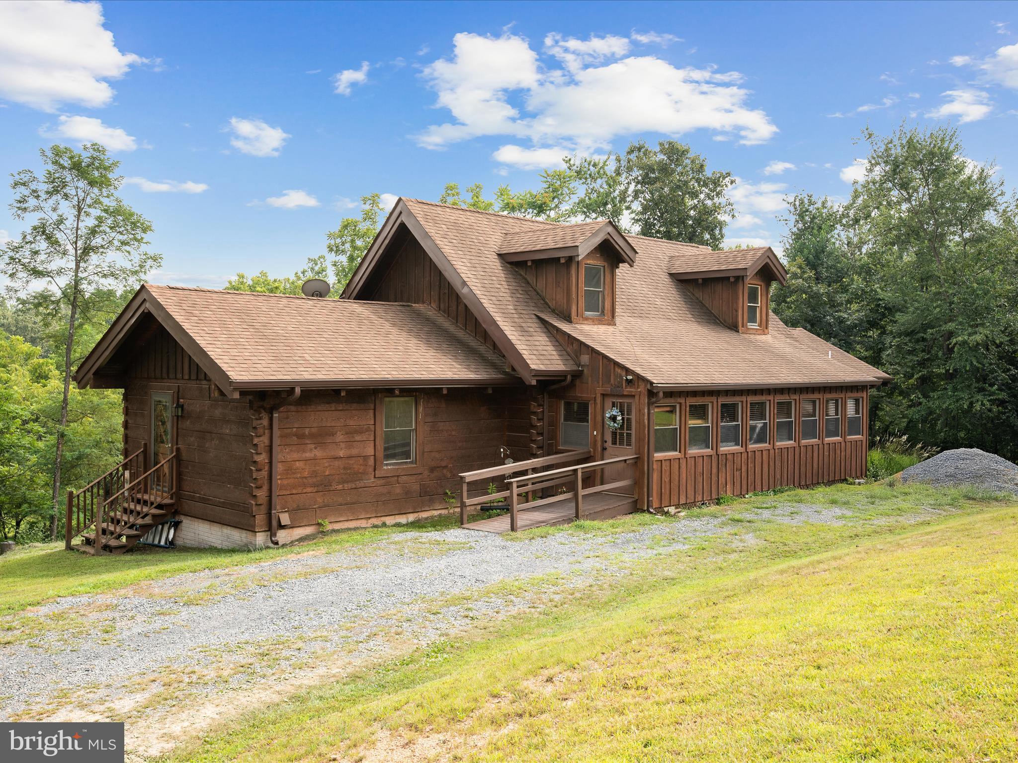 155 BLACKBERRY LANE