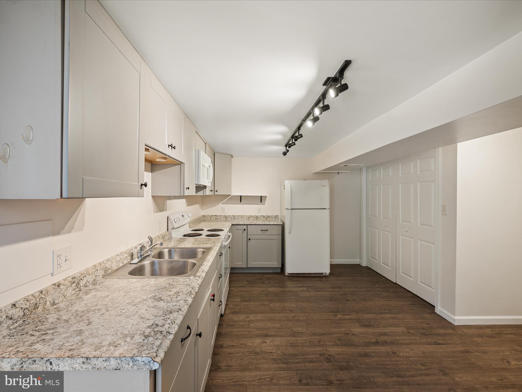 TIMBER RIDGE FARMS - Residential