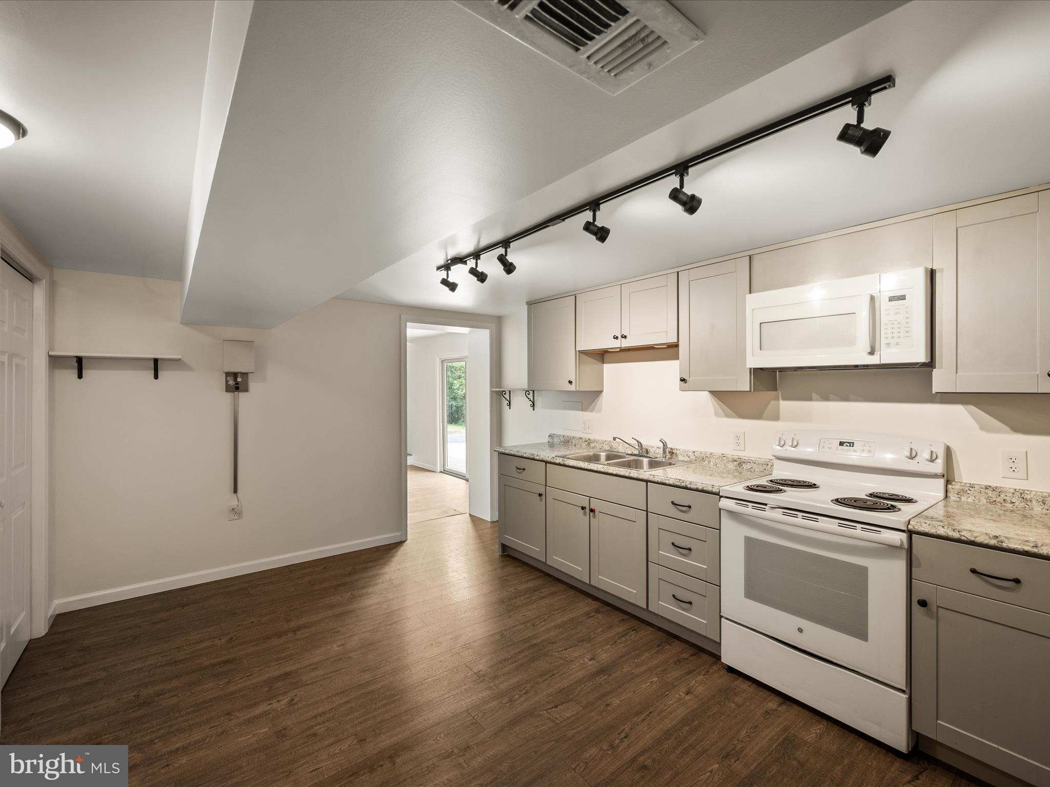 TIMBER RIDGE FARMS - Residential