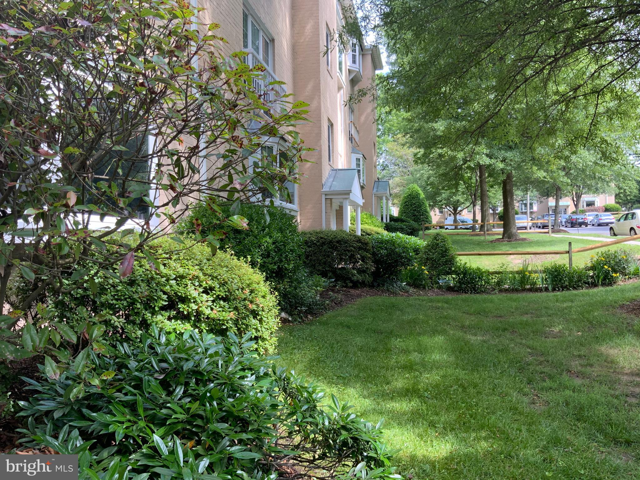 VILLAGES AT FALLS CHURCH - Residential