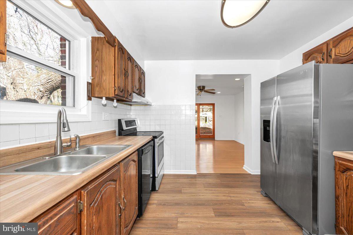 CONNECTICUT GARDENS - Residential