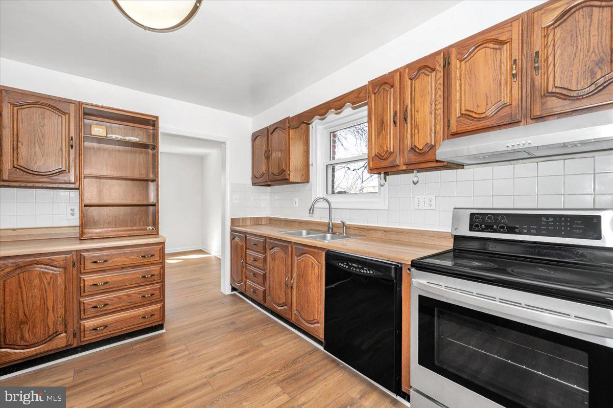 CONNECTICUT GARDENS - Residential